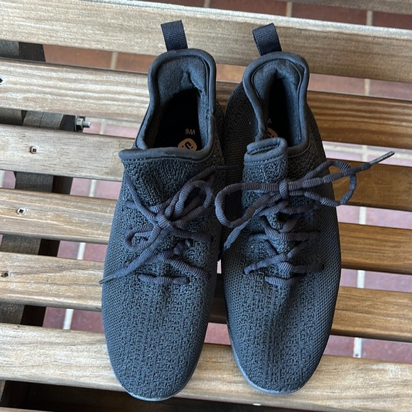 Innovative spiritwear cheer shoes black size 5, new - Picture 2 of 4